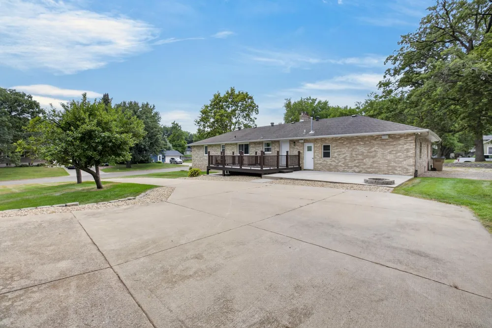 504 4th Avenue S Princeton, MN 55371
