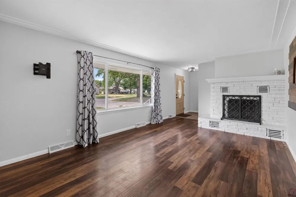 504 4th Avenue S Princeton, MN 55371