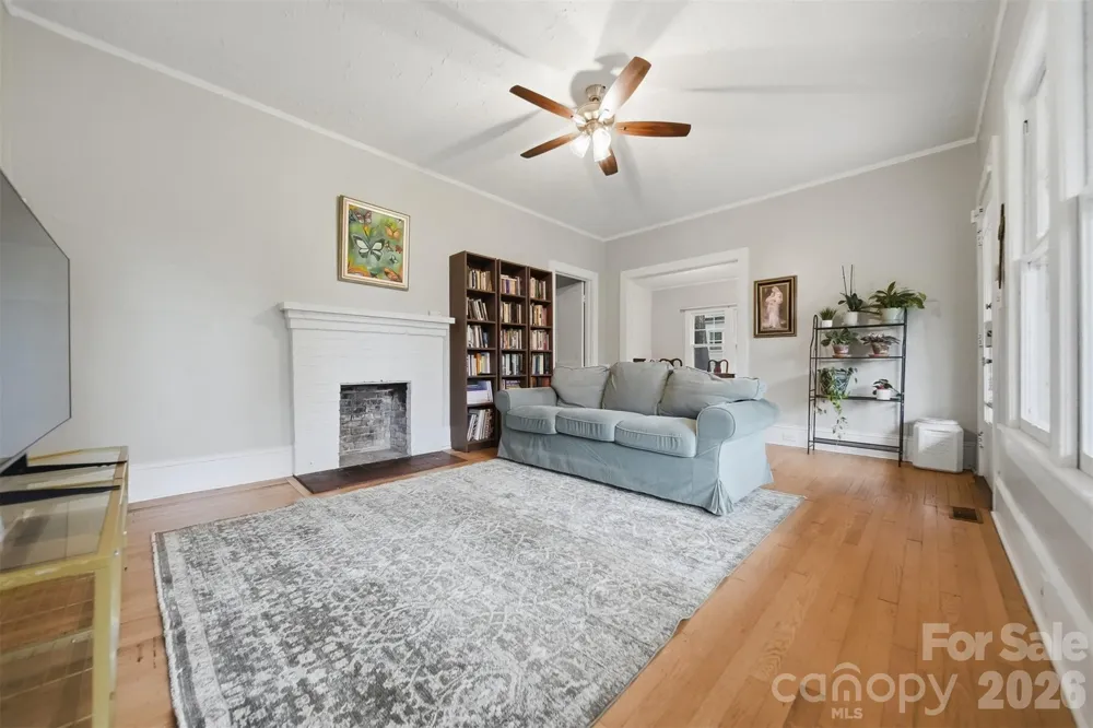 211 Lenoir Street Morganton, NC 28655