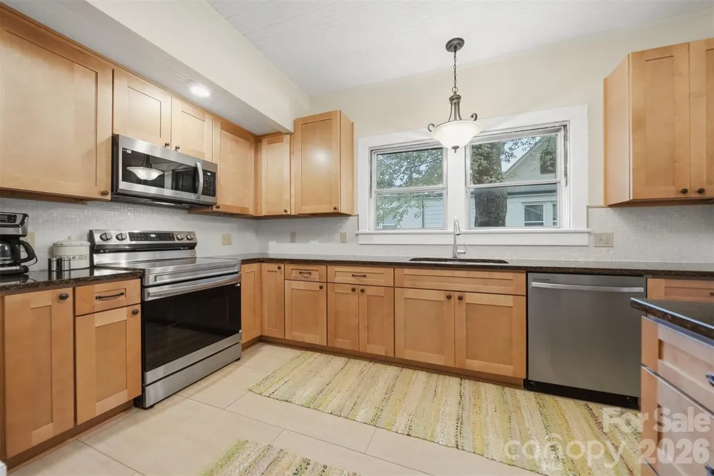 211 Lenoir Street Morganton, NC 28655