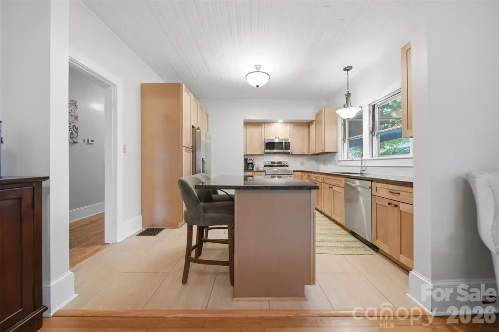 211 Lenoir Street Morganton, NC 28655