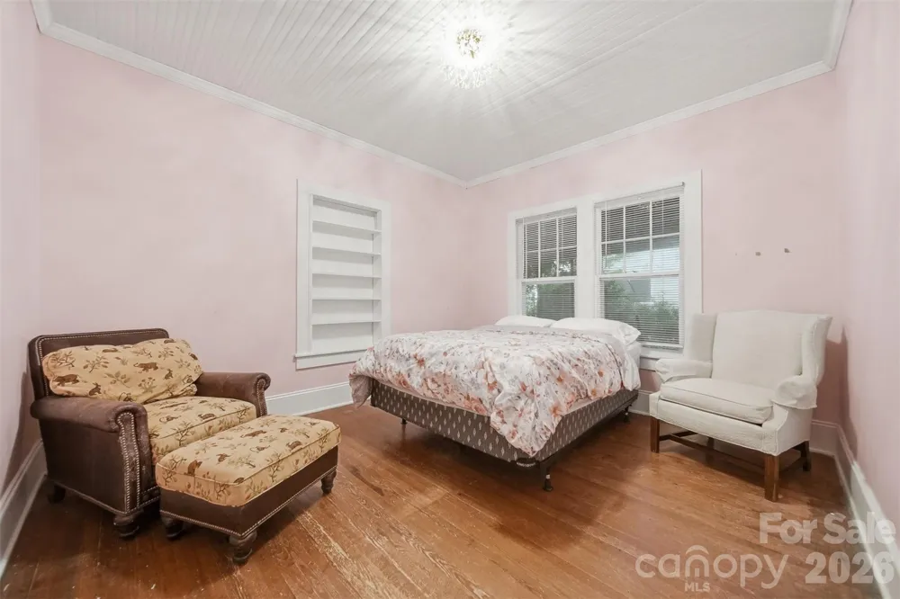 211 Lenoir Street Morganton, NC 28655