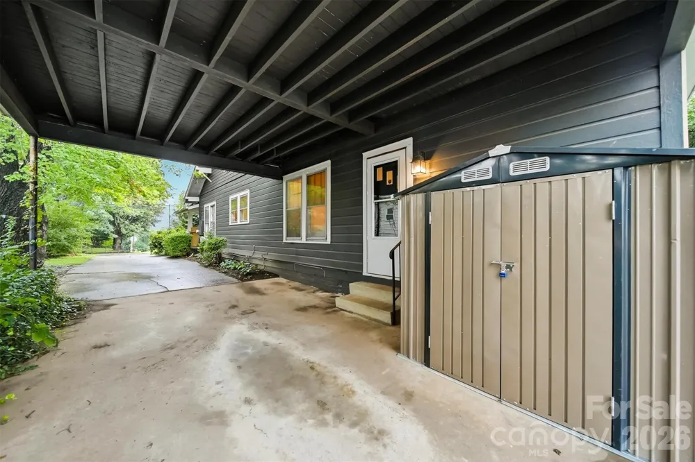 211 Lenoir Street Morganton, NC 28655