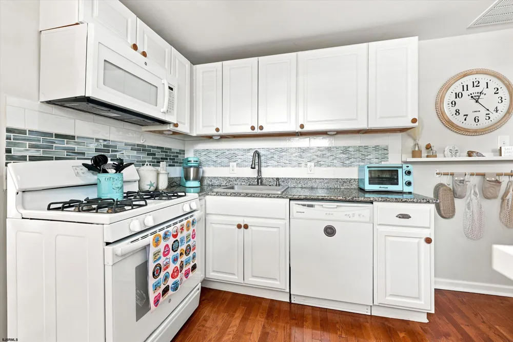 412 W Vernon Ave Linwood, NJ 08221