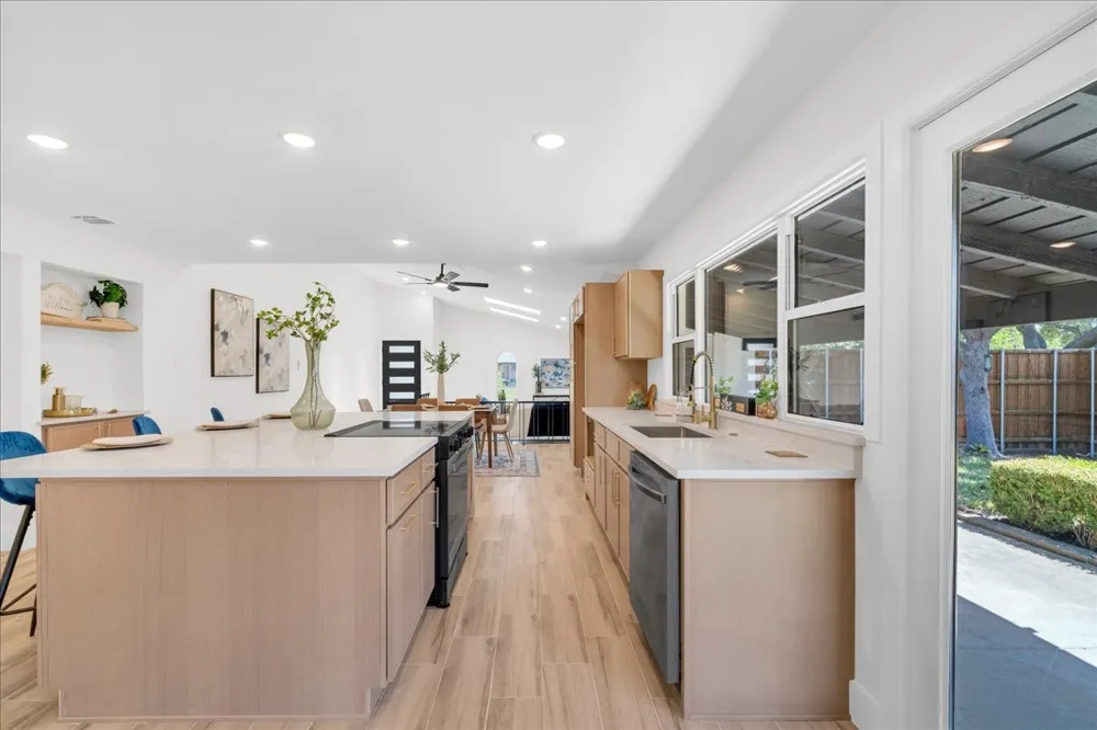6631 Hunters Ridge Drive Dallas, TX 75248