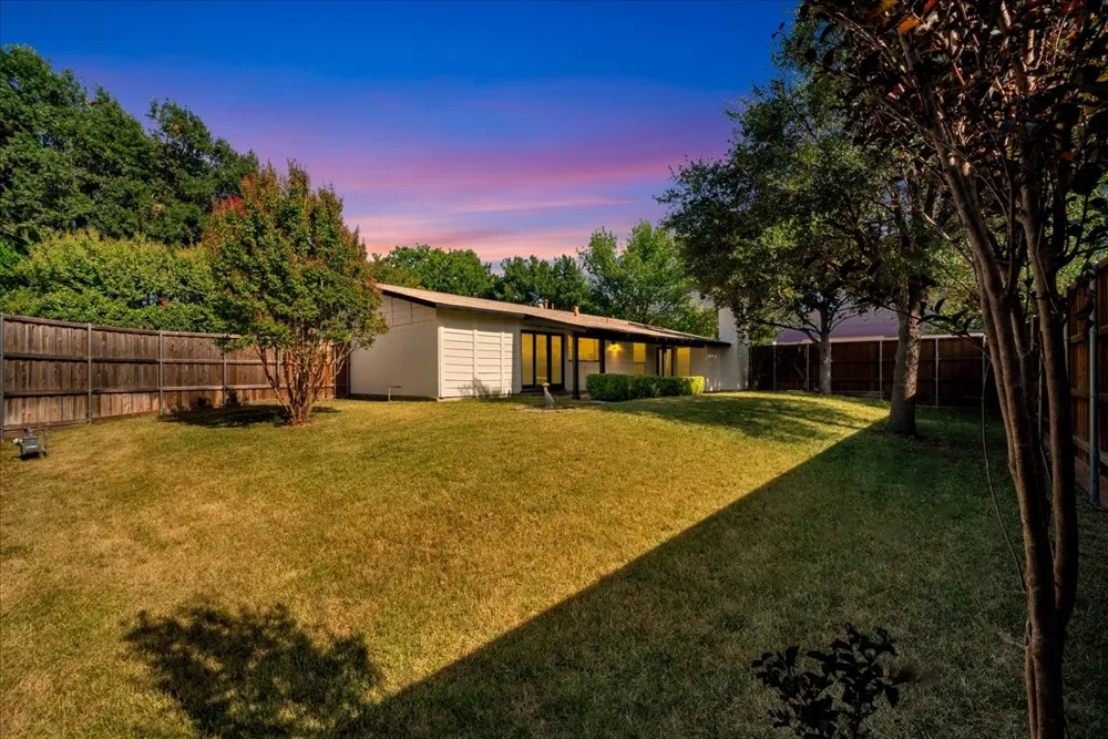 6631 Hunters Ridge Drive Dallas, TX 75248