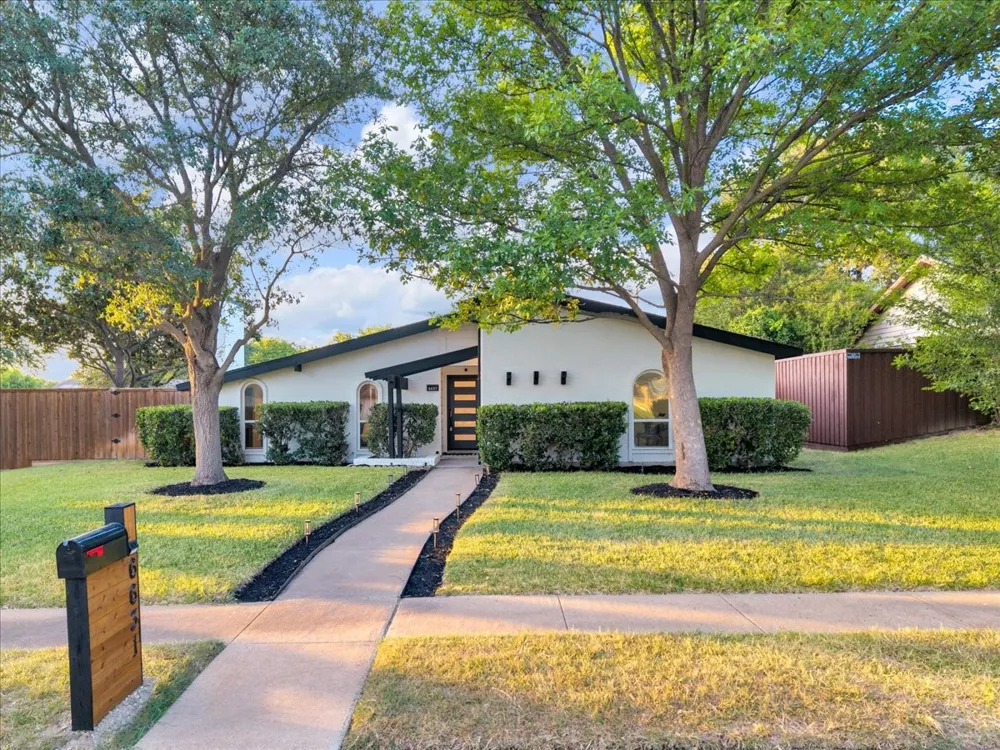 6631 Hunters Ridge Drive Dallas, TX 75248