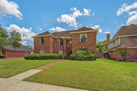 410 Crestwood Drive