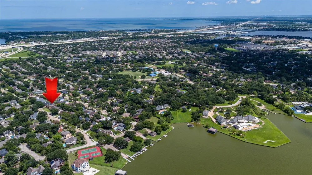 410 Crestwood Drive El Lago, TX 77586