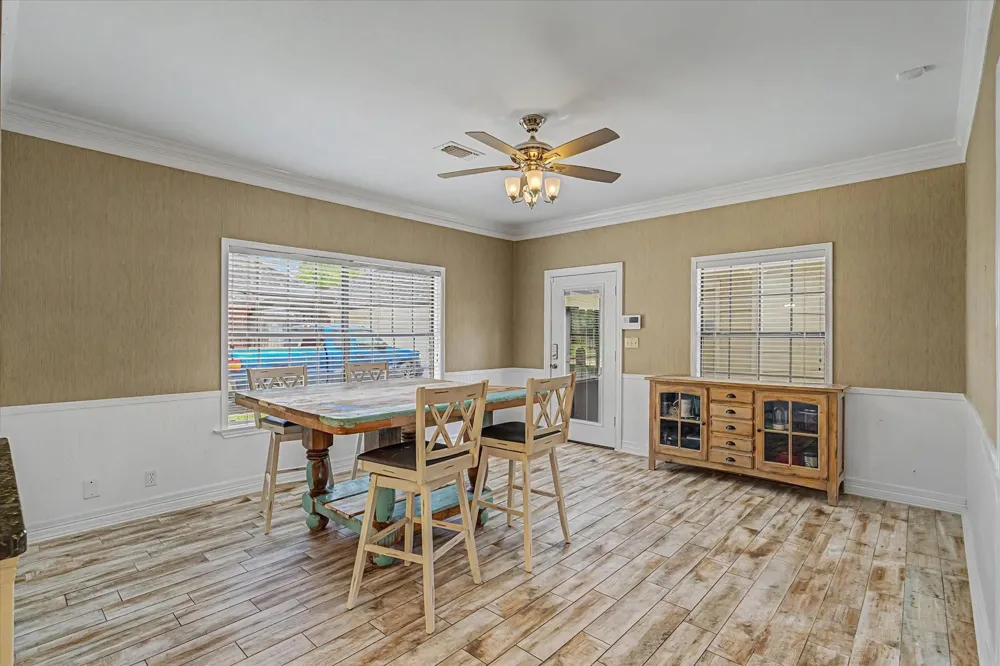 410 Crestwood Drive El Lago, TX 77586