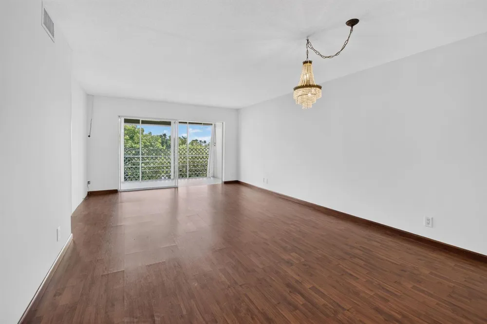 200 Waterway Drive S #303 Lantana, FL 33462