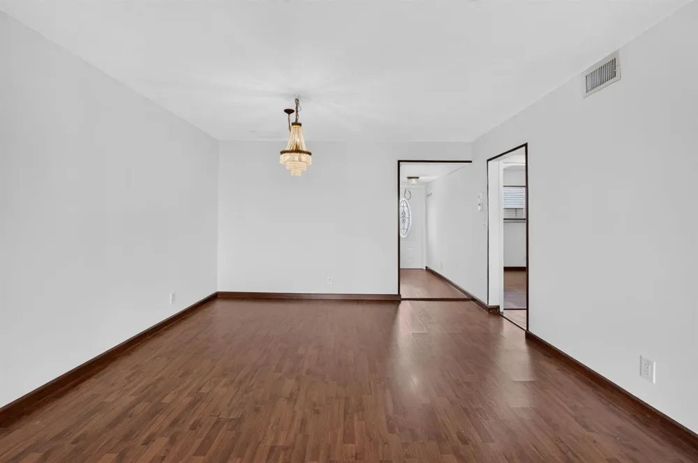 200 Waterway Drive S #303 Lantana, FL 33462