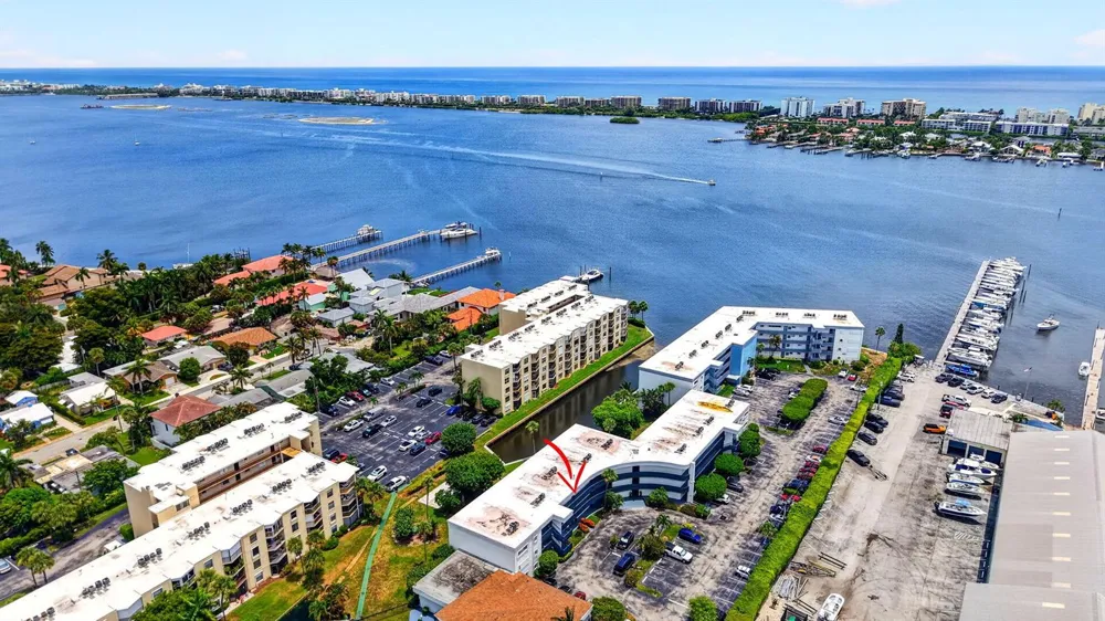 200 Waterway Drive S #303 Lantana, FL 33462