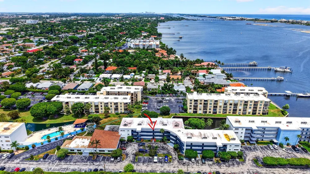 200 Waterway Drive S #303 Lantana, FL 33462