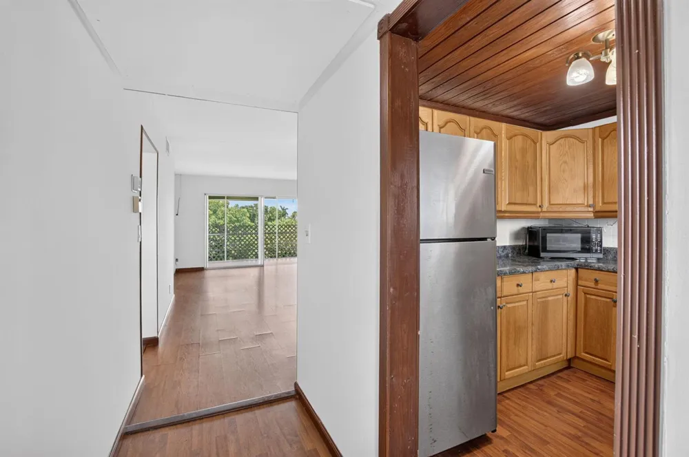 200 Waterway Drive S #303 Lantana, FL 33462