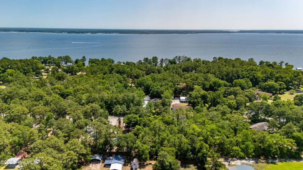 114 Lakeshore Drive Minnesott Beach, NC 28510