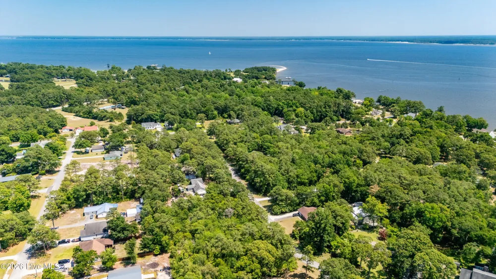 114 Lakeshore Drive Minnesott Beach, NC 28510