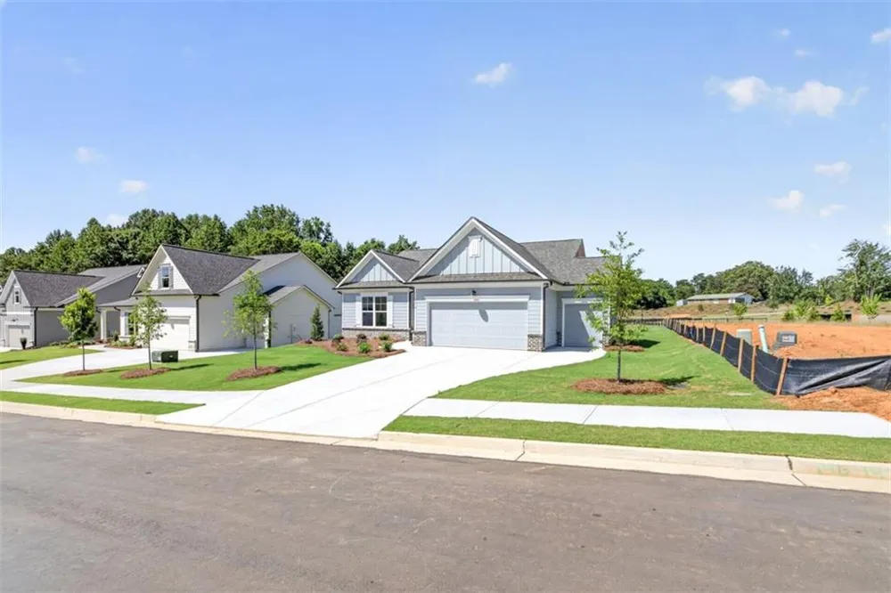 2019 Oconee Bluff Drive Athens, GA 30601