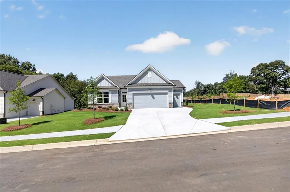 2019 Oconee Bluff Drive Athens, GA 30601