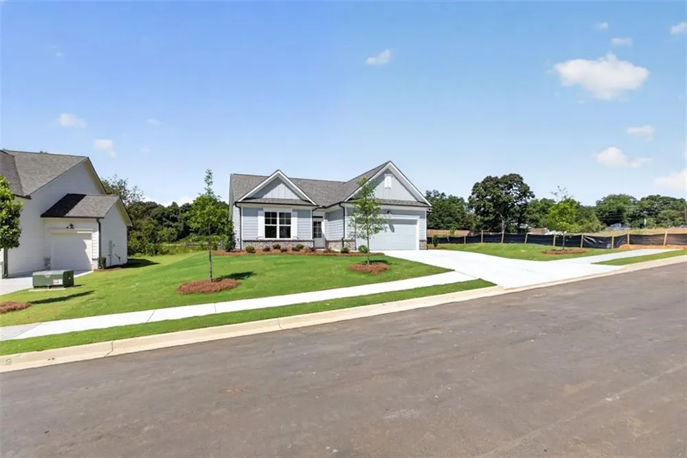 2019 Oconee Bluff Drive Athens, GA 30601