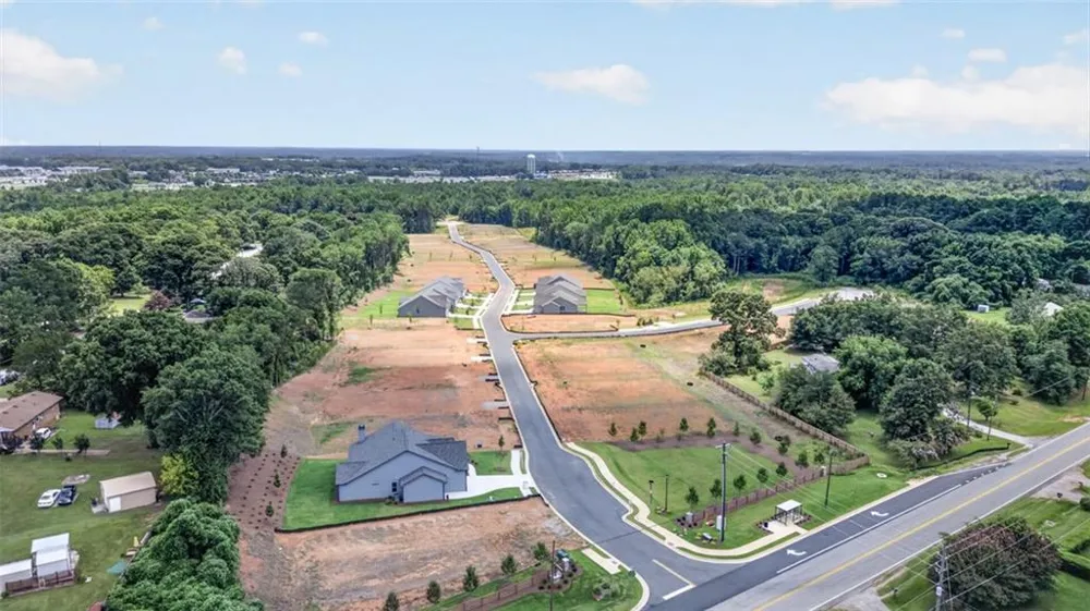 2019 Oconee Bluff Drive Athens, GA 30601