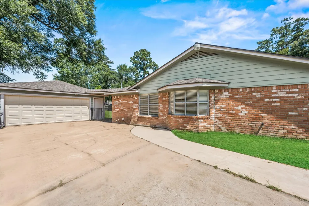 507 Magnolia Bend Roman Forest, TX 77357