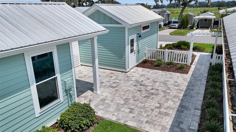 12039 LAKESHORE WAY Oxford, FL 34484