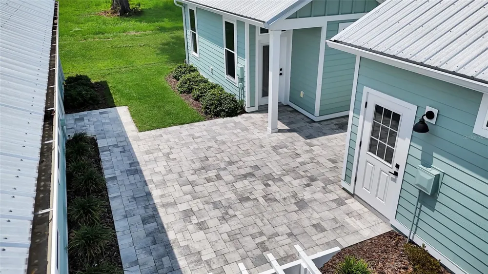 12039 LAKESHORE WAY Oxford, FL 34484