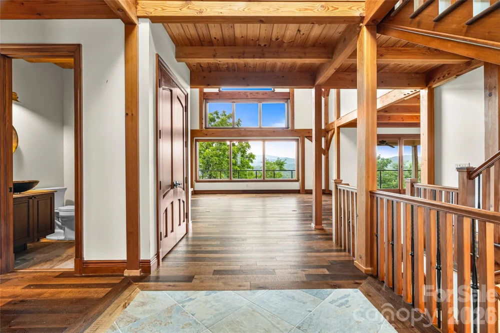 946 Ridge Road Green Mountain, NC 28740