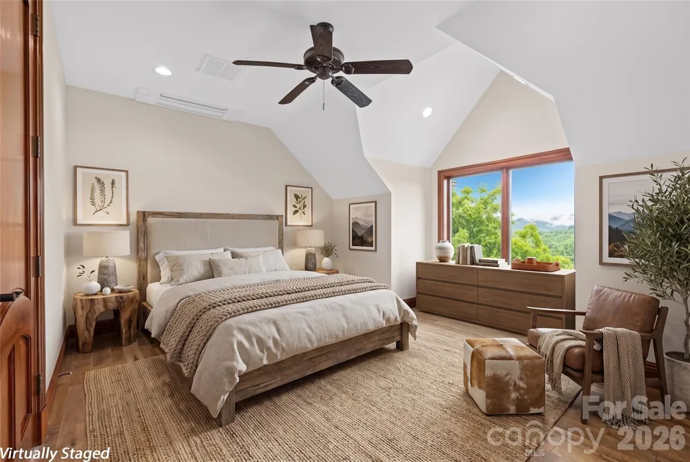 946 Ridge Road Green Mountain, NC 28740