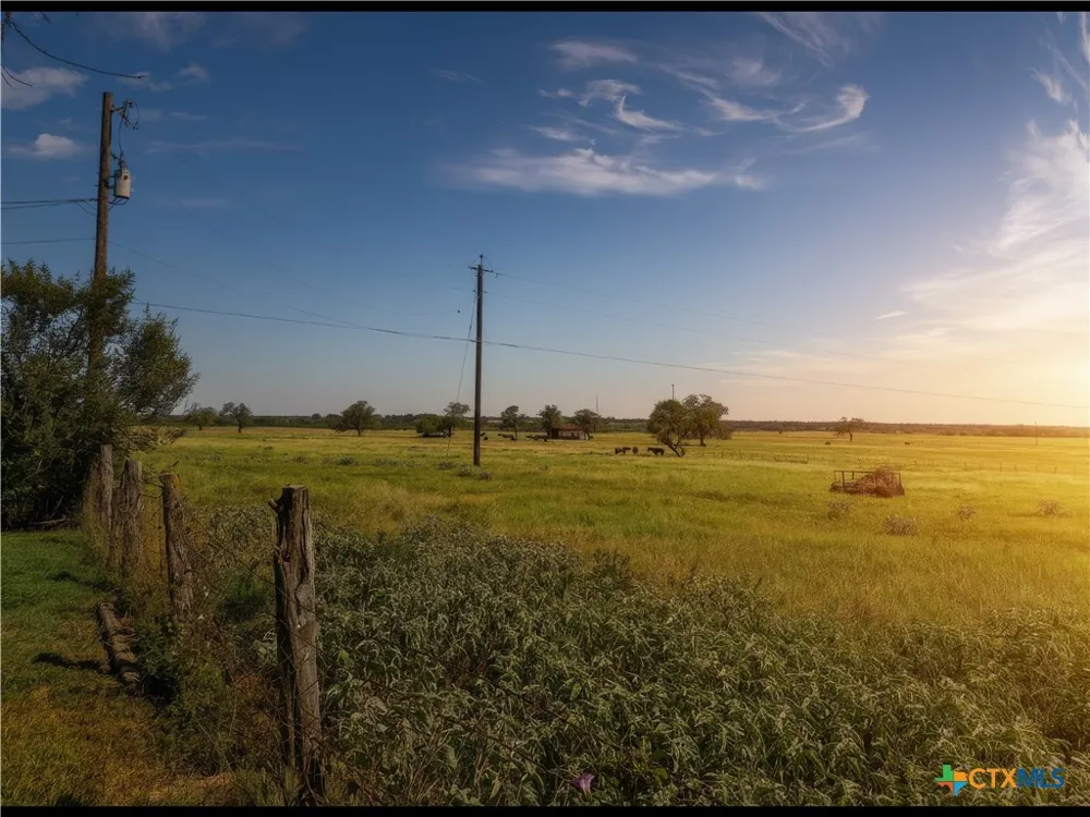 2520 County Road 232 Gonzales, TX 78629