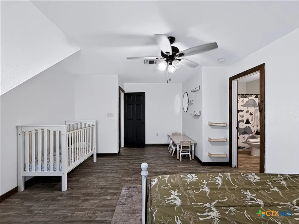 2520 County Road 232 Gonzales, TX 78629