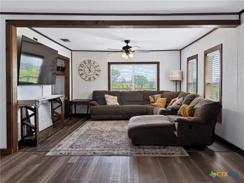 2520 County Road 232 Gonzales, TX 78629