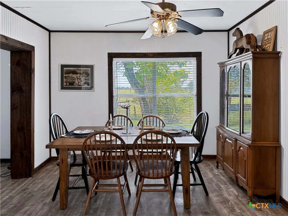 2520 County Road 232 Gonzales, TX 78629