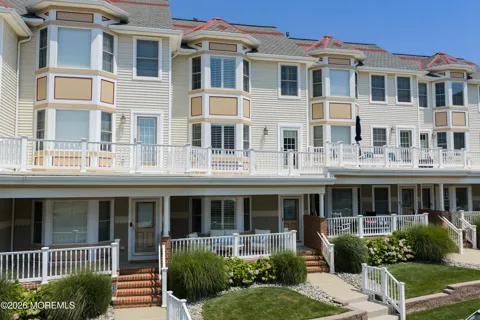 29 Pavilion Avenue #29