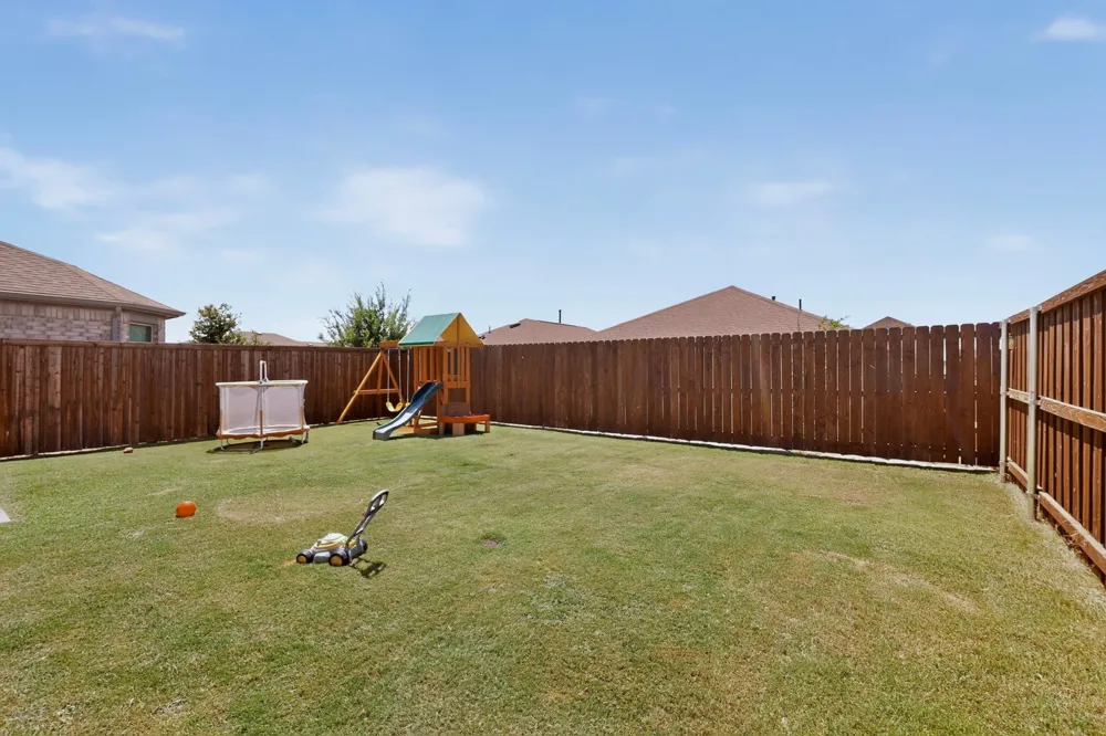 14012 Haggerston Drive Pilot Point, TX 76258