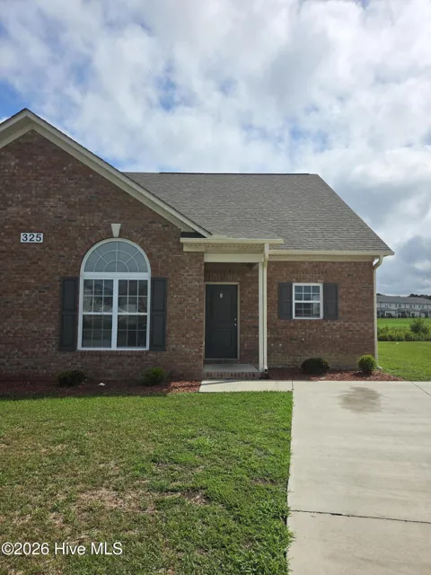 325 S Pointe Drive #B