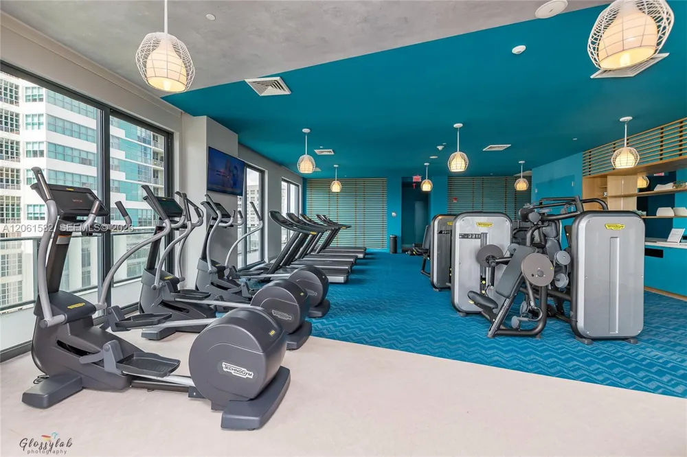 121 NE 34th St #L604 Miami, FL 33137