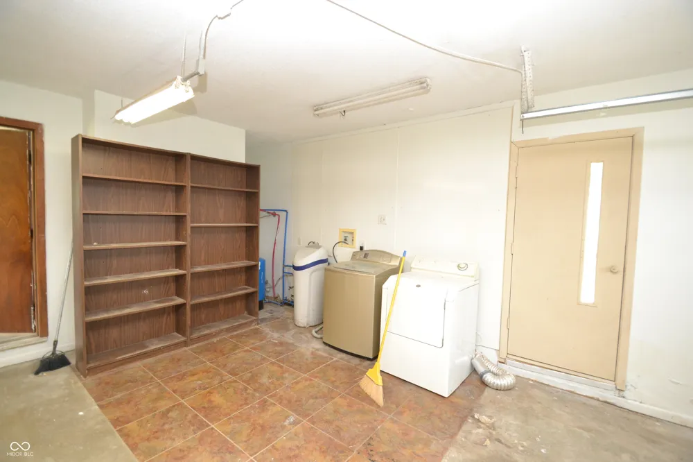 5938 W 100 Tipton, IN 46072