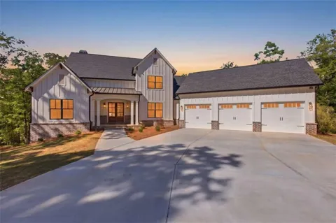 110 Fall Pippin Court