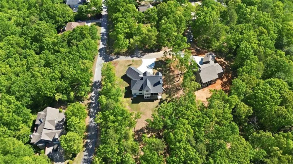 110 Fall Pippin Court Clarkesville, GA 30523