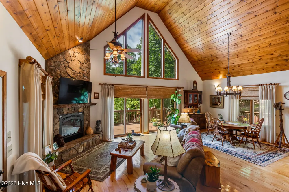 390 Timberwood Hills Road Murphy, NC 28906