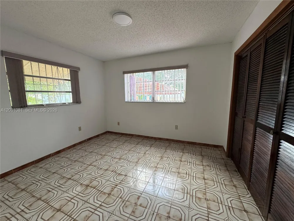 2524 SW 6th St Miami, FL 33135