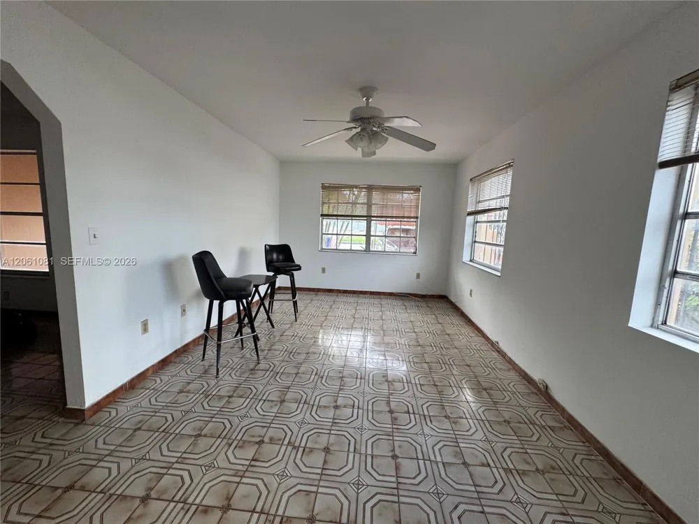 2524 SW 6th St Miami, FL 33135