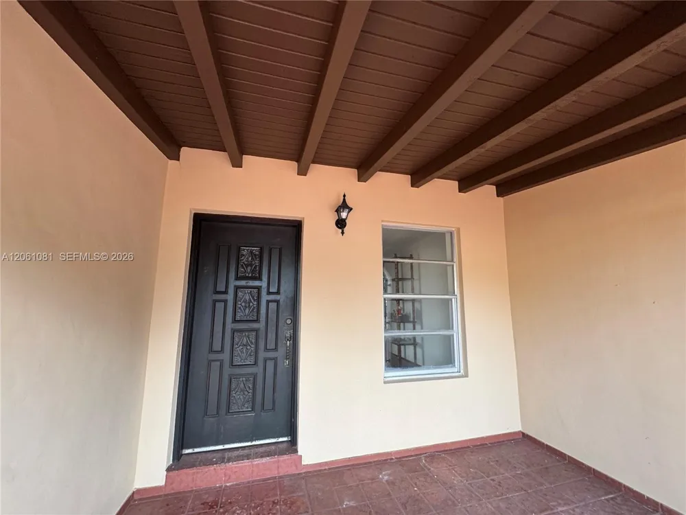 2524 SW 6th St Miami, FL 33135