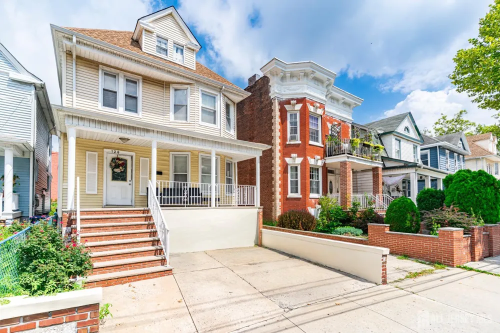 128 Lewis Street Perth Amboy, NJ 08861