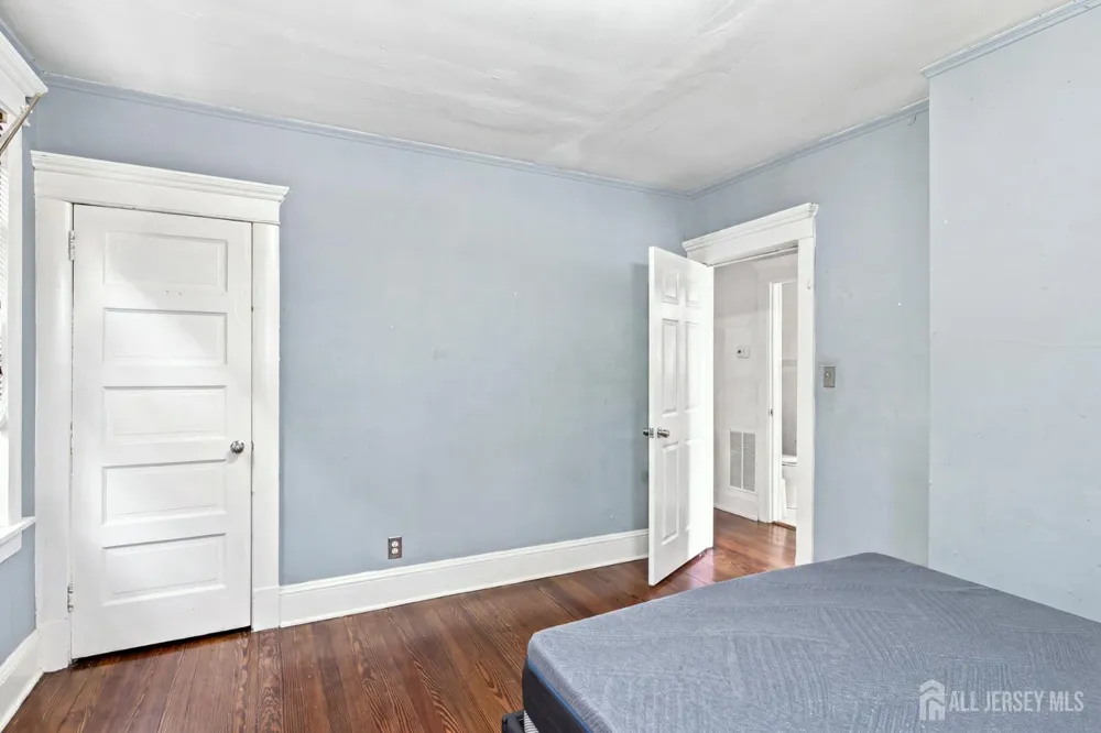 128 Lewis Street Perth Amboy, NJ 08861
