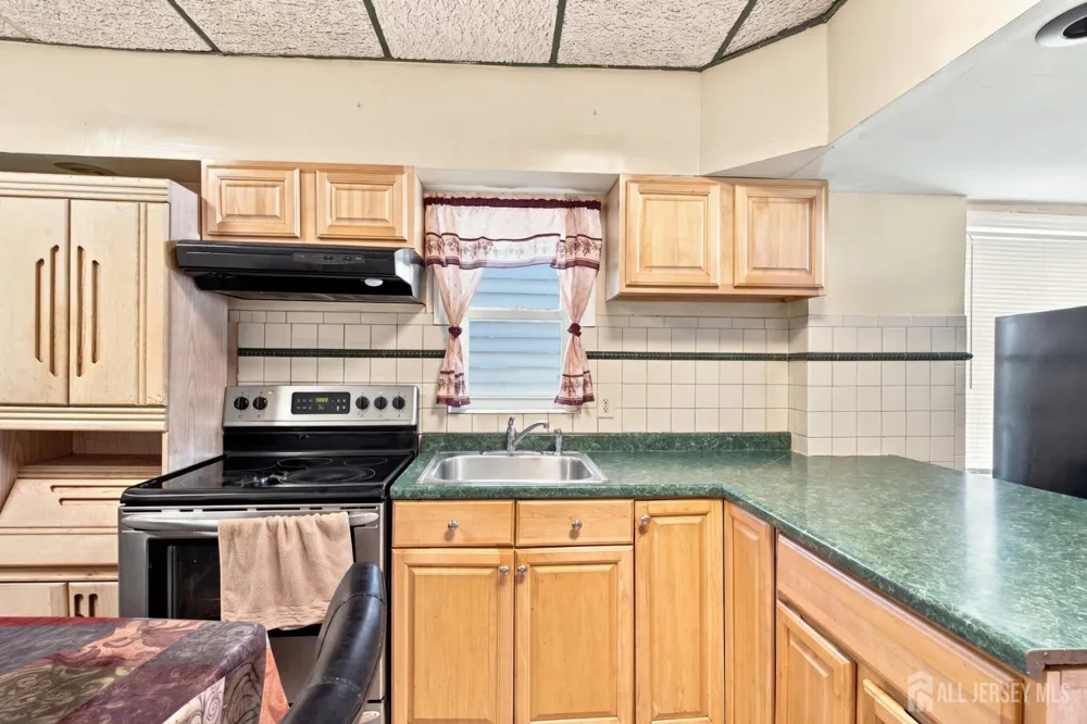 128 Lewis Street Perth Amboy, NJ 08861