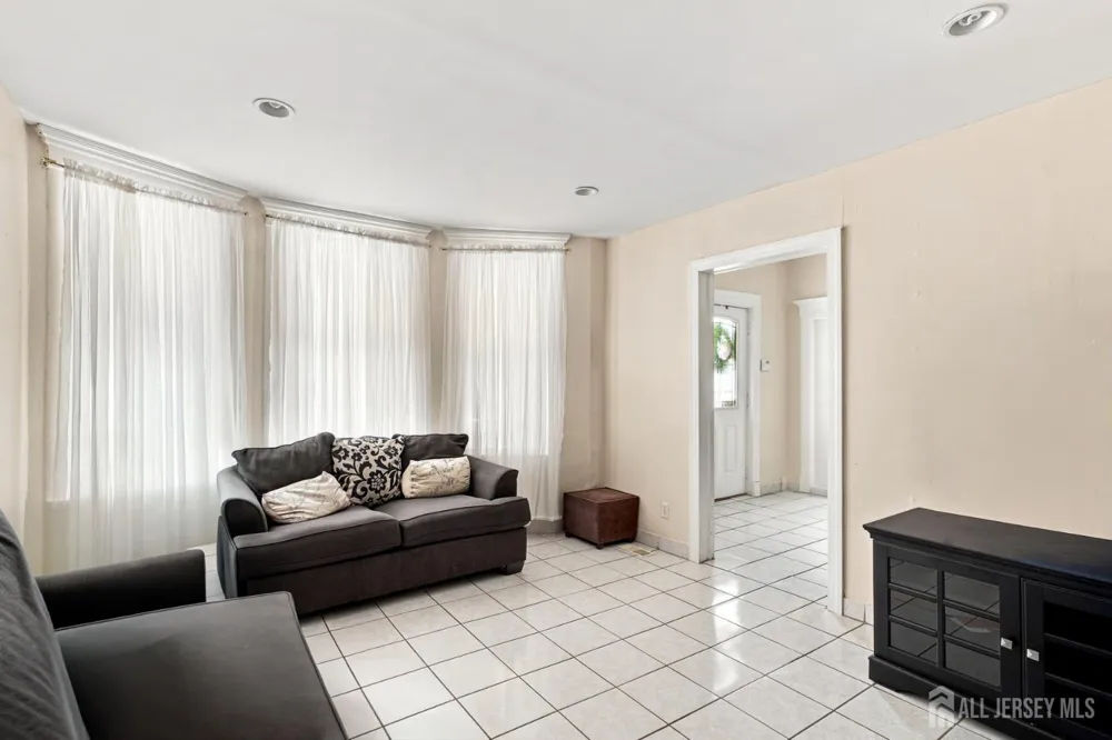 128 Lewis Street Perth Amboy, NJ 08861