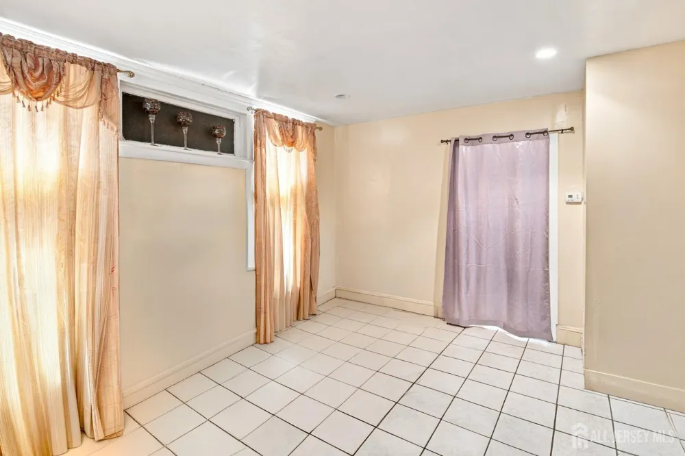 128 Lewis Street Perth Amboy, NJ 08861